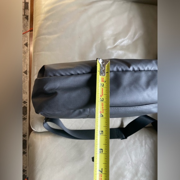 Air Canada The Tablet Crossbody Laptop Bag - Picture 12 of 13